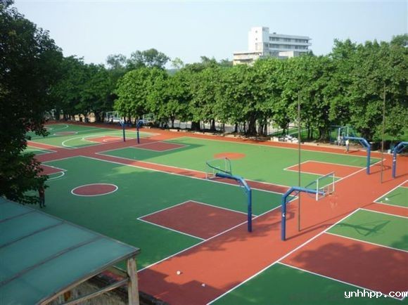 塑胶篮球场